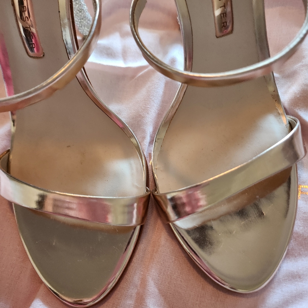 Sophia Webster Rosalind Crystal Sandals Rose Gold - Picture 9 of 11